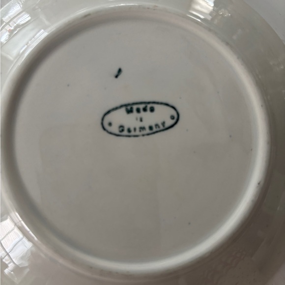 Ges Gesch Vintage German Pottery 1 cup and 3 saucers replacement pieces. - Picture 4 of 7